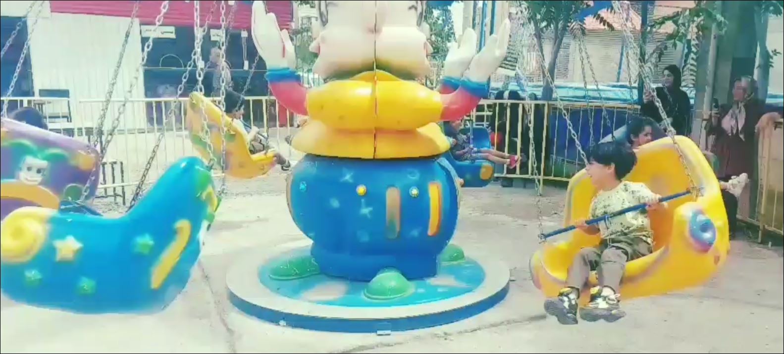 اردوی تفریحی خردسالان دارالقرآن اشتهارد در شهربازی اشتهارد واقع در بوستان سعدی