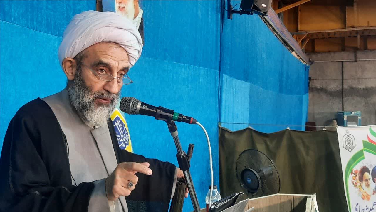 جلسات تفسیر موضوعی قرآن کریم و پاسخگویی به شُبهات دینی توسط امام جمعه اشتهارد