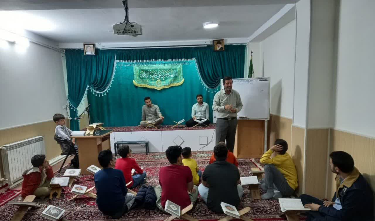 مجمع قاریان شهرستان اشتهارد در دارالقرآن شهرستان برگزار گردید