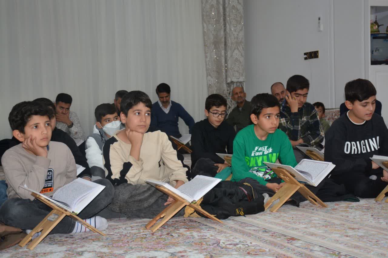 مجمع قاریان شهرستان اشتهارد ، چهارشنبه (پنجم آذرماه) در منزل برادر سیدمصطفی حسینی ساجدی  برگزار گردید.