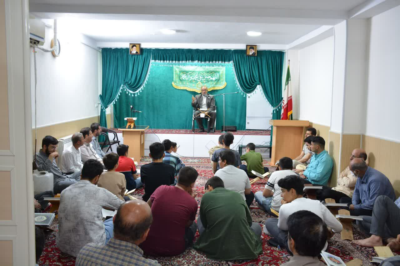 حضور استاد ملازاده در مجمع قاریان اشتهارد